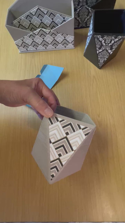 My First ZIG ZAG Pencil Pot - Cardboard tutorial to download